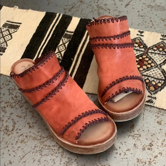 Red leather A.S.98 Sundance Platform Sandals with Whipstitch Detailing - Picture 5 of 7